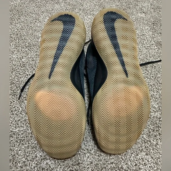 Nike zoom rev basketball shoes - Picture 6 of 11